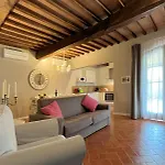 Lägenhet Borgo Del Silenzio - With Pool In *