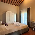 Lägenhet Borgo Del Silenzio - With Pool In *