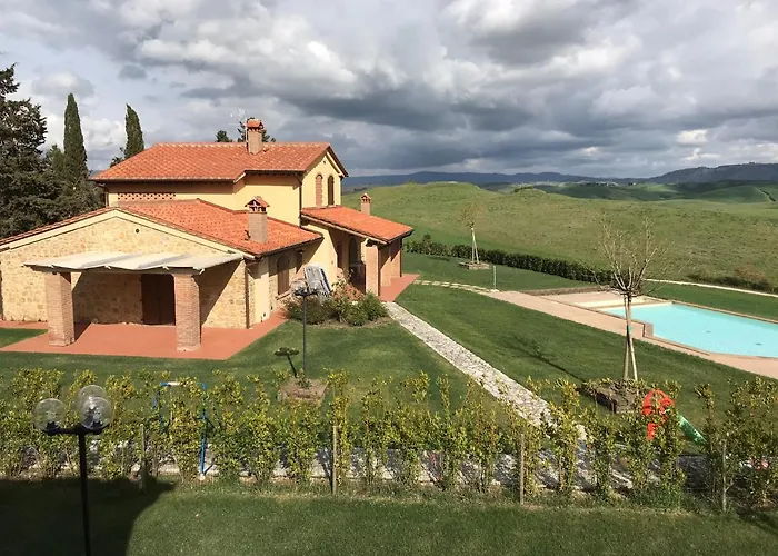 Borgo Del Silenzio - With Pool In Appartamento Lajatico