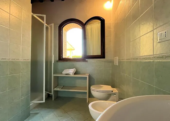 Borgo Del Silenzio - With Pool In Appartamento Lajatico